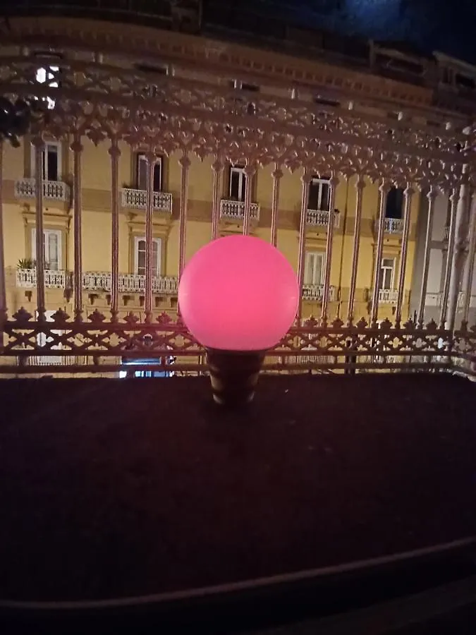 Domus Duomo B&B Napoli Oda ve Kahvaltı
